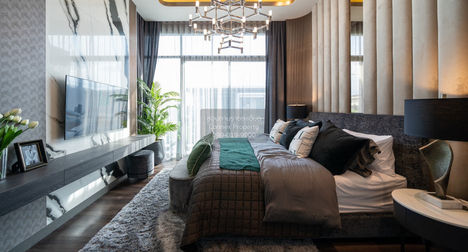 For sale 5 bedrooms house in Taling Chan, Bangkok