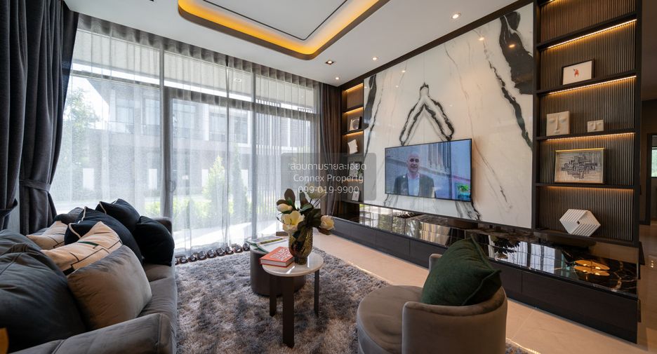 For sale 5 bedrooms house in Taling Chan, Bangkok