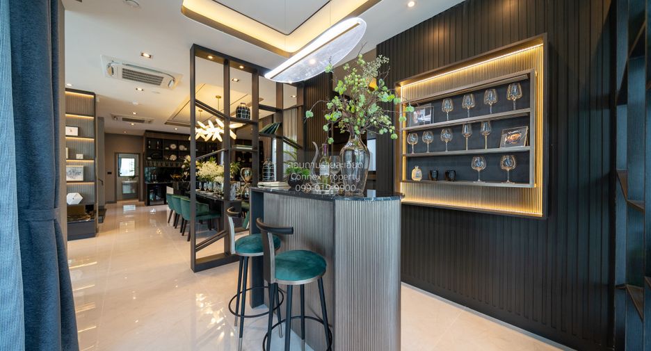 For sale 5 bedrooms house in Taling Chan, Bangkok