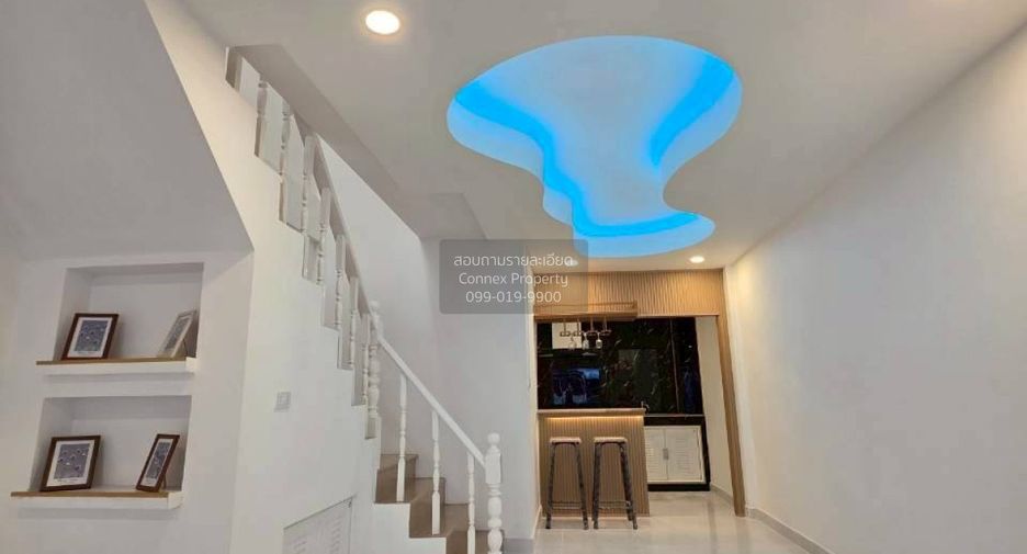 For sale 2 bedrooms townhouse in Mueang Samut Prakan, Samut Prakan