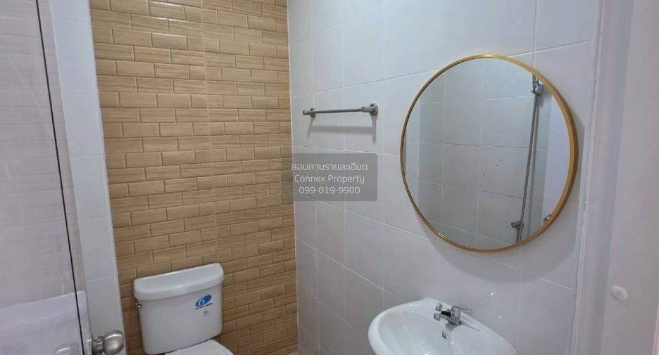 For sale 2 bedrooms townhouse in Mueang Samut Prakan, Samut Prakan
