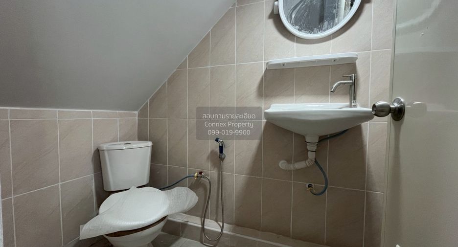 For sale 3 bedrooms townhouse in Prawet, Bangkok