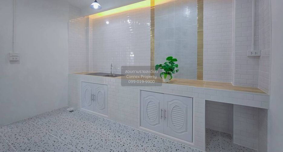 For sale 5 bedrooms townhouse in Bang Bua Thong, Nonthaburi