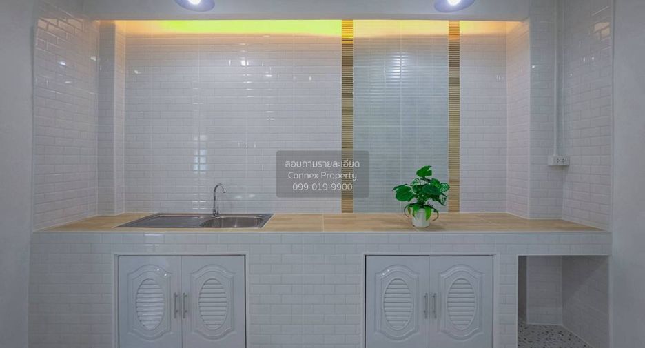 For sale 5 bedrooms townhouse in Bang Bua Thong, Nonthaburi