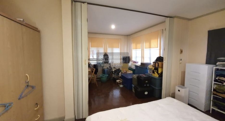 For sale 3 bedrooms townhouse in Khlong Sam Wa, Bangkok