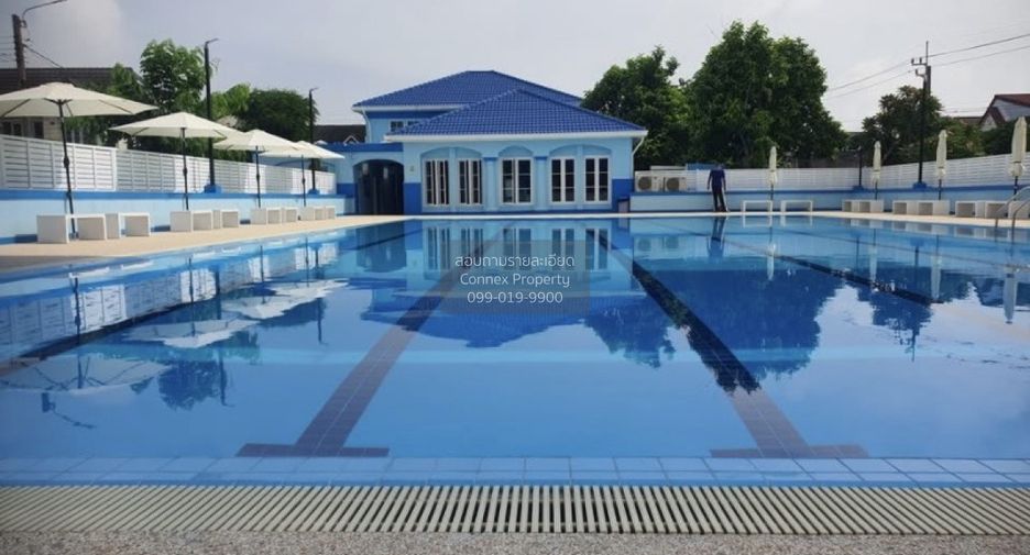 For sale 3 bedrooms townhouse in Khlong Sam Wa, Bangkok