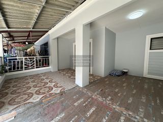 Reihenhaus zum Kauf mit 3 Zimmer in Mueang Samut Prakan, Samut Prakan