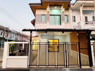 Продажа 4 спальни таунхаус в Bang Bua Thong, Нонтабури