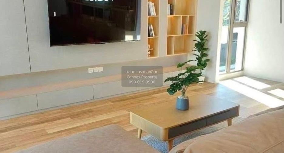 For sale 3 bedrooms house in Saphan Sung, Bangkok