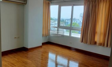 For sale 3 ベッドルーム condo in Yan Nawa, Bangkok