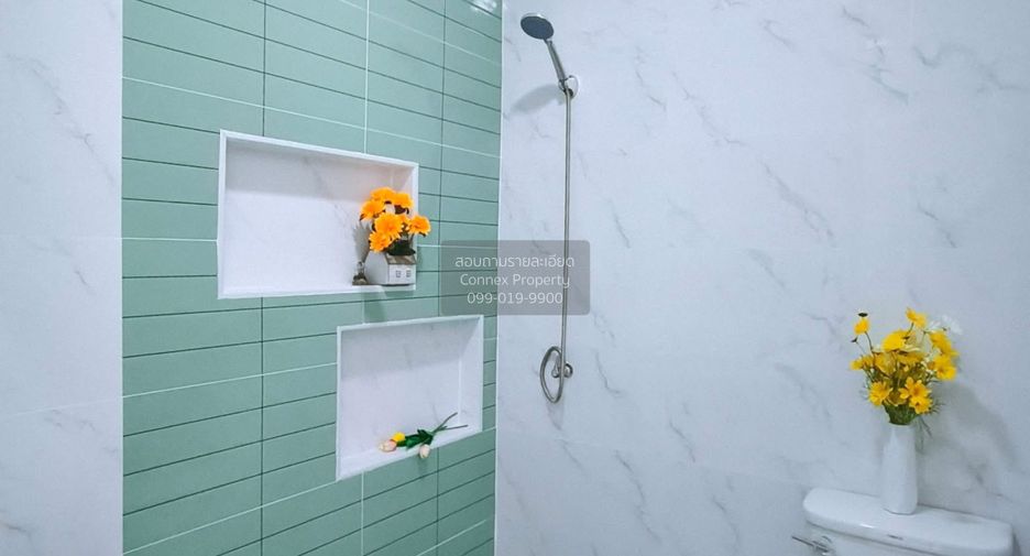 For sale 2 bedrooms townhouse in Lat Krabang, Bangkok