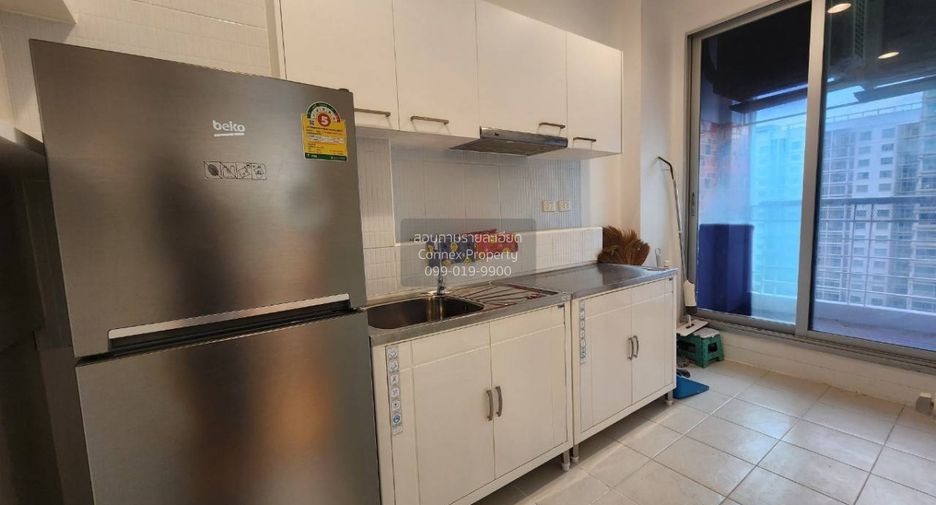 For sale 2 bedrooms condo in Huai Khwang, Bangkok