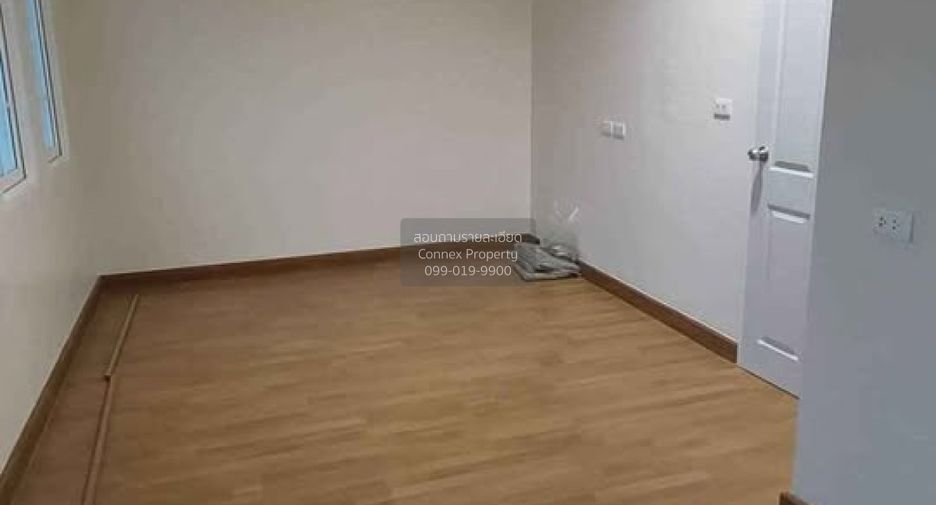 Casa adosada en venta de 4 habitaciones en Bueng Kum, Bangkok