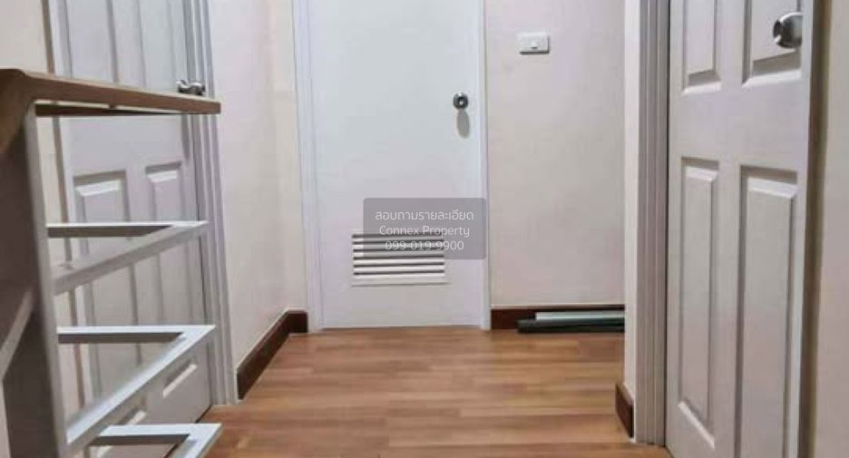 Casa adosada en venta de 4 habitaciones en Bueng Kum, Bangkok