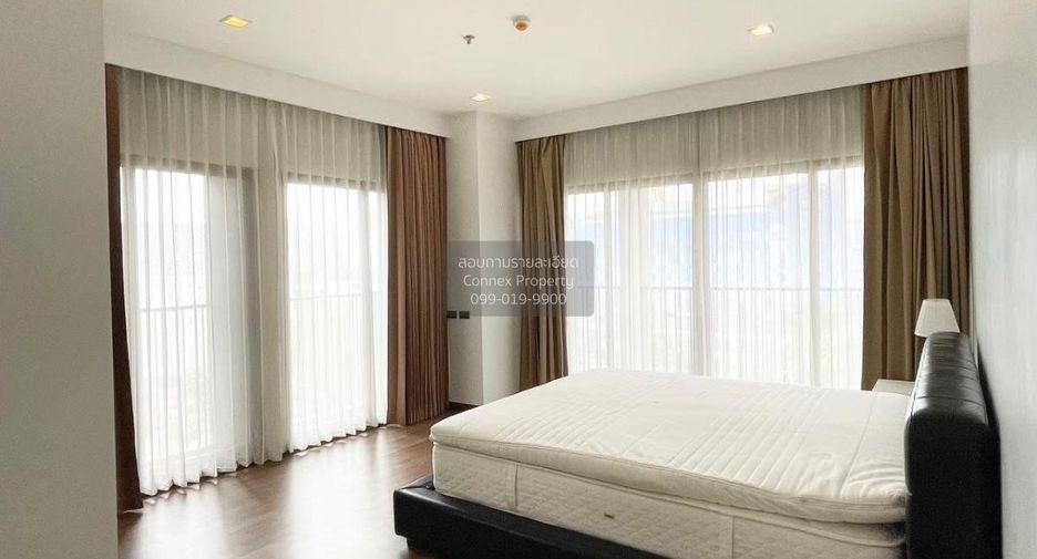For sale 2 bedrooms condo in Khlong Toei, Bangkok