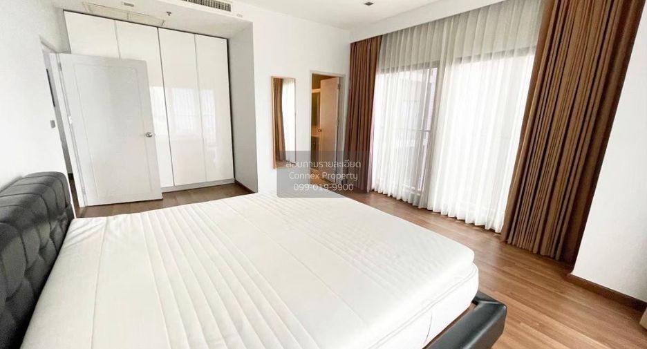 For sale 2 bedrooms condo in Khlong Toei, Bangkok