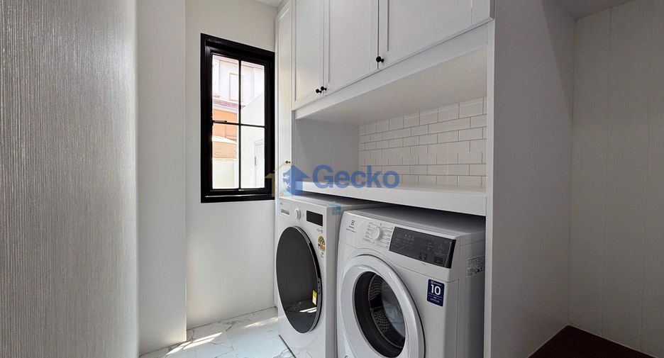 For sale 5 ベッドルーム house in Bang Lamung, Chonburi