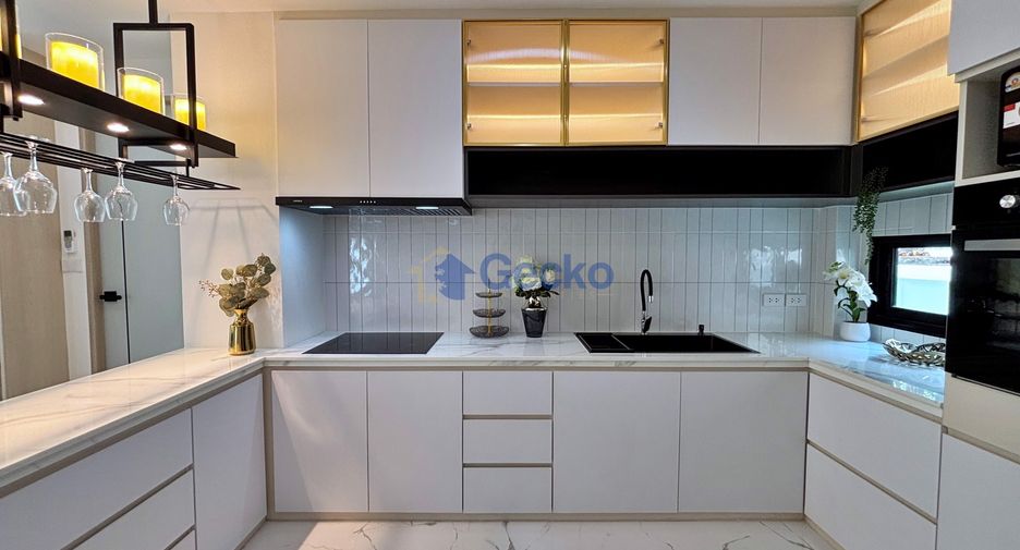 For sale 5 ベッドルーム house in Bang Lamung, Chonburi