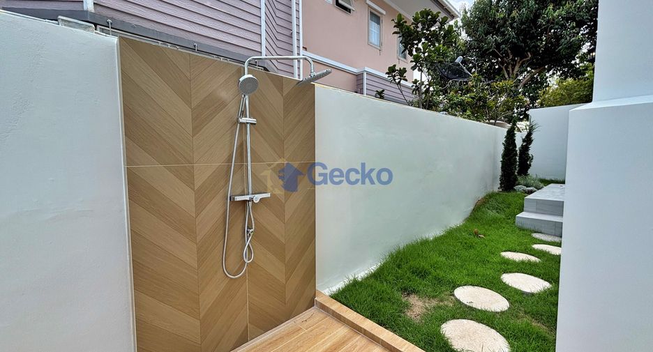 For sale 5 ベッドルーム house in Bang Lamung, Chonburi