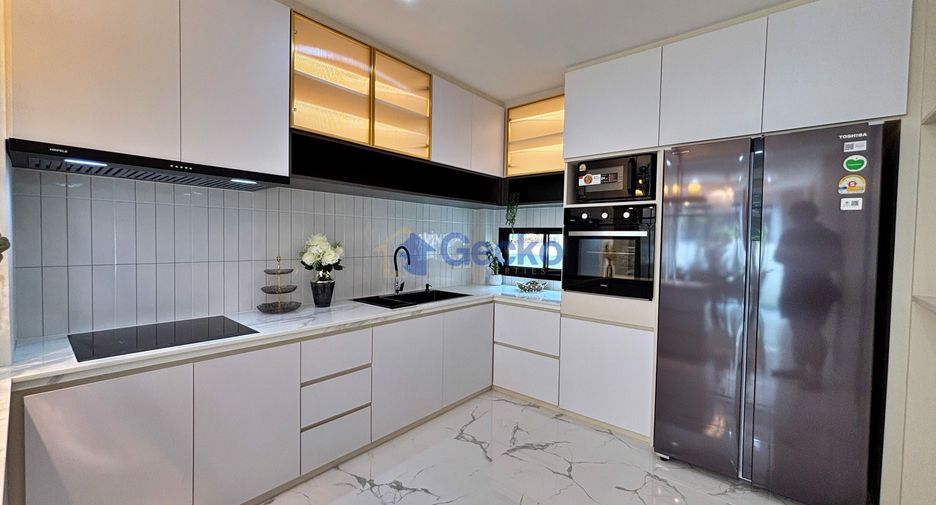 For sale 5 ベッドルーム house in Bang Lamung, Chonburi