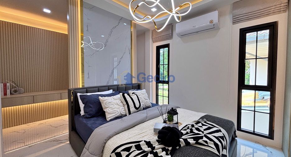 For sale 5 ベッドルーム house in Bang Lamung, Chonburi