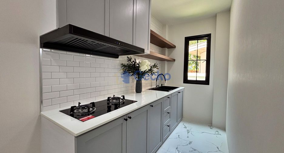 For sale 5 ベッドルーム house in Bang Lamung, Chonburi