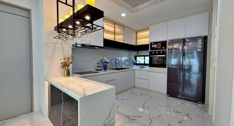 For sale 5 ベッドルーム house in Bang Lamung, Chonburi