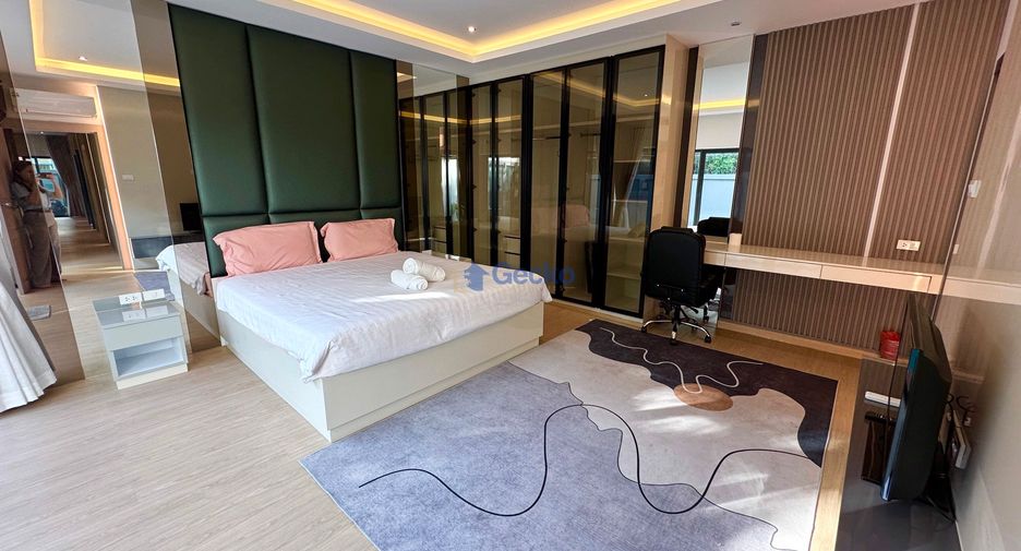 Casa en alquiler de 5 habitaciones en Bang Lamung, Chonburi