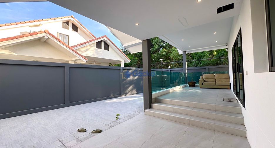 Casa en alquiler de 5 habitaciones en Bang Lamung, Chonburi