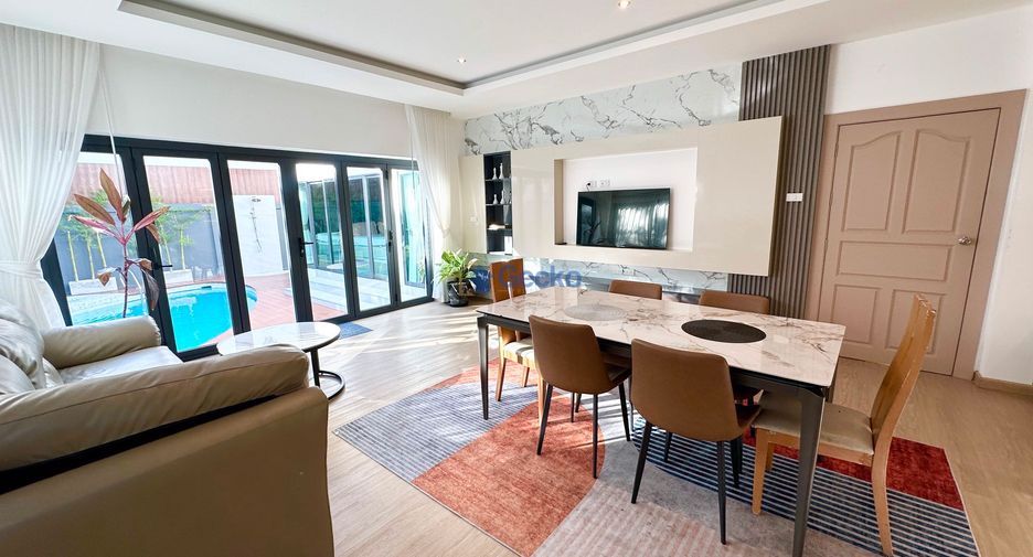 Casa en alquiler de 5 habitaciones en Bang Lamung, Chonburi