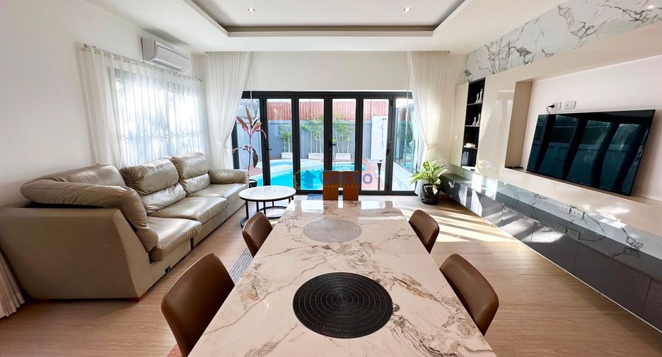 Casa en alquiler de 5 habitaciones en Bang Lamung, Chonburi