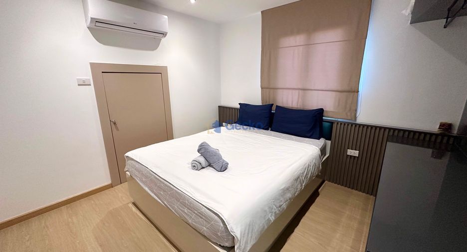 Casa en alquiler de 5 habitaciones en Bang Lamung, Chonburi