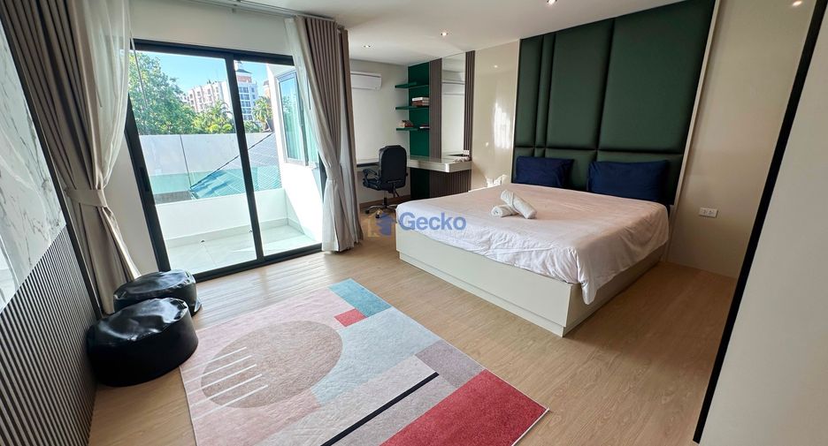 Casa en alquiler de 5 habitaciones en Bang Lamung, Chonburi