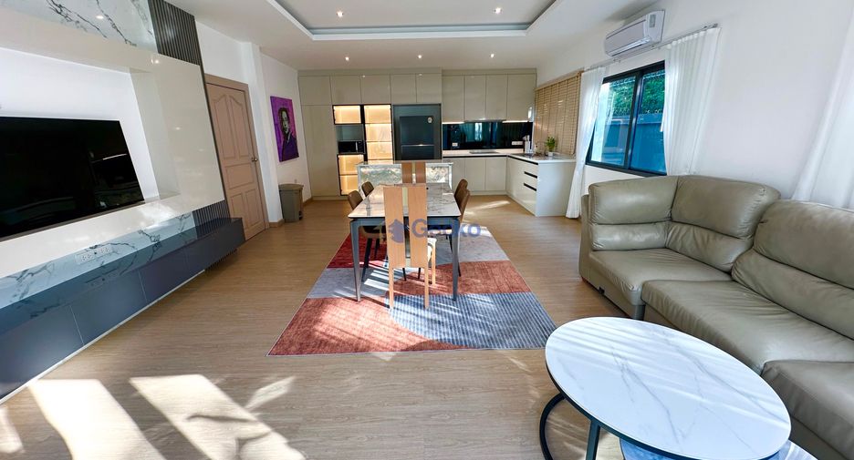 Casa en alquiler de 5 habitaciones en Bang Lamung, Chonburi