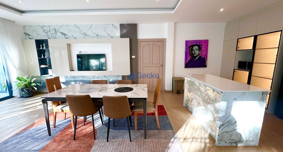 Casa en alquiler de 5 habitaciones en Bang Lamung, Chonburi