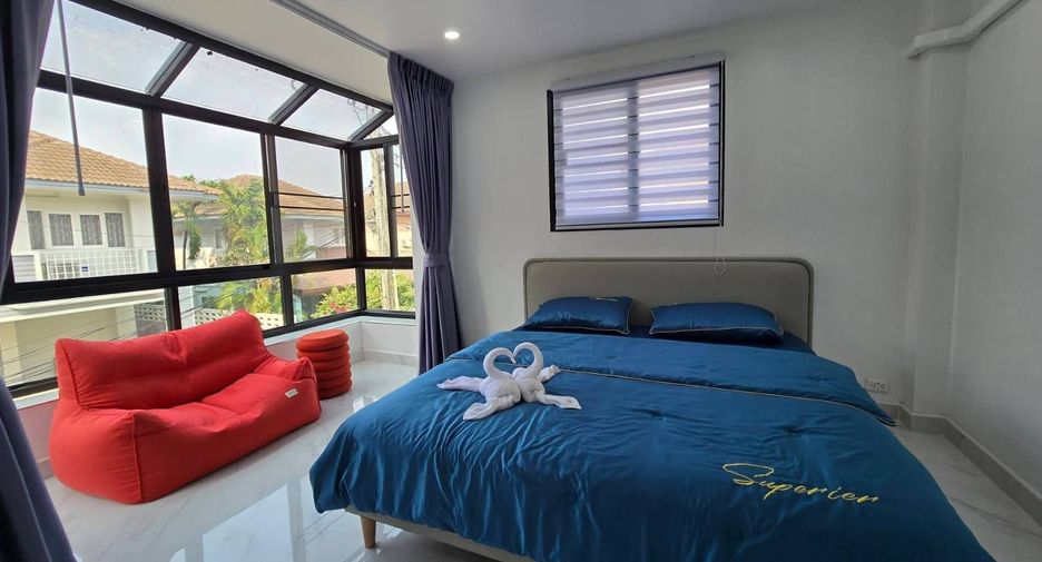 À vendre et à louer 4 chambres villa à Bang Lamung, Chonburi