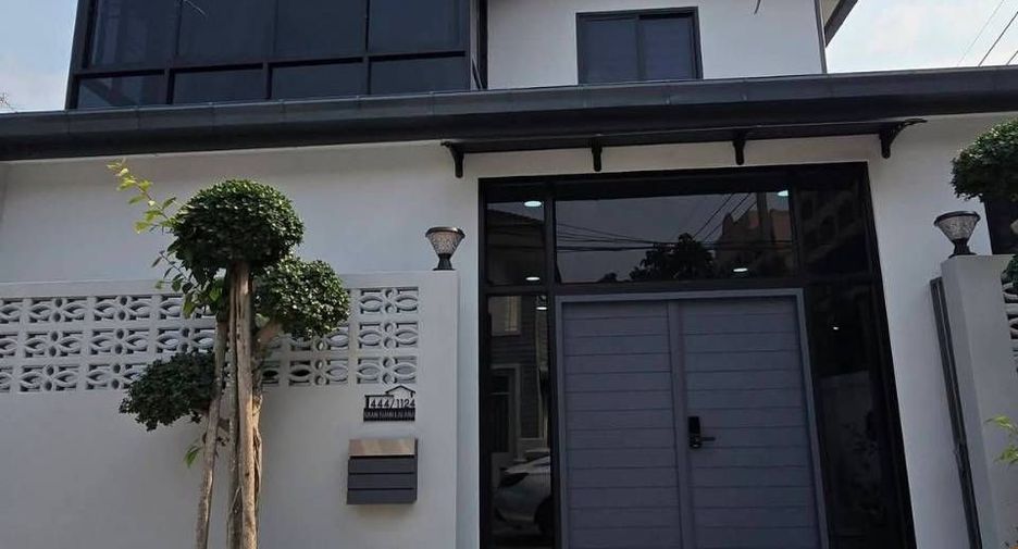 À vendre et à louer 4 chambres villa à Bang Lamung, Chonburi