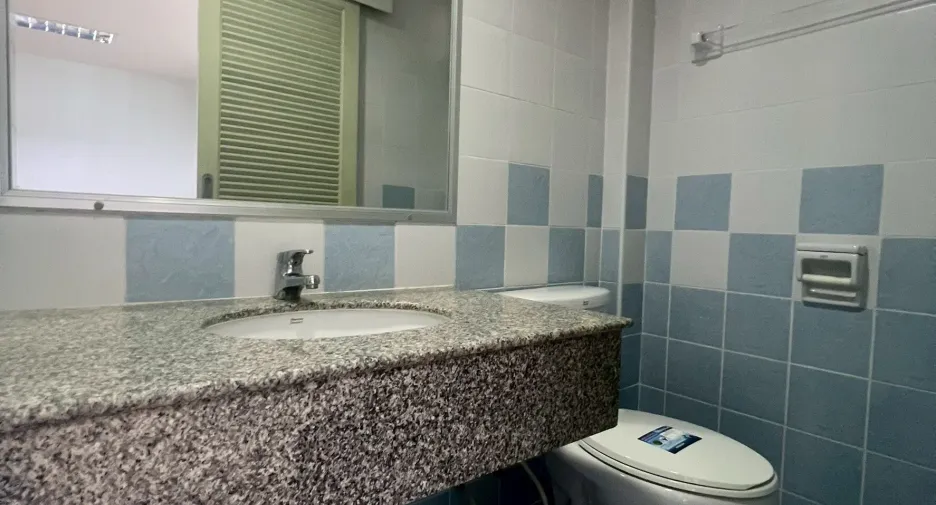 For rent office in Khlong Toei, Bangkok