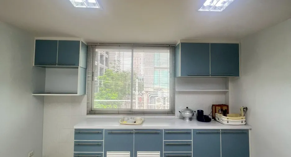 For rent office in Khlong Toei, Bangkok