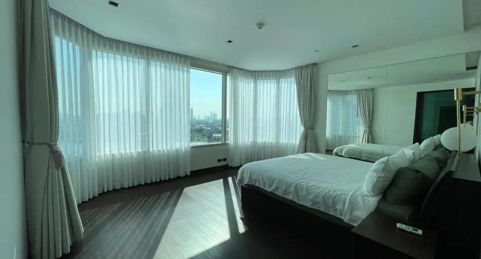 For sale 3 bedrooms condo in Bang Kho Laem, Bangkok