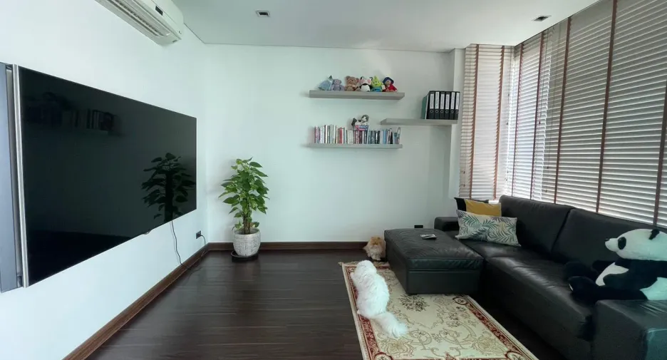 For sale 3 bedrooms condo in Bang Kho Laem, Bangkok