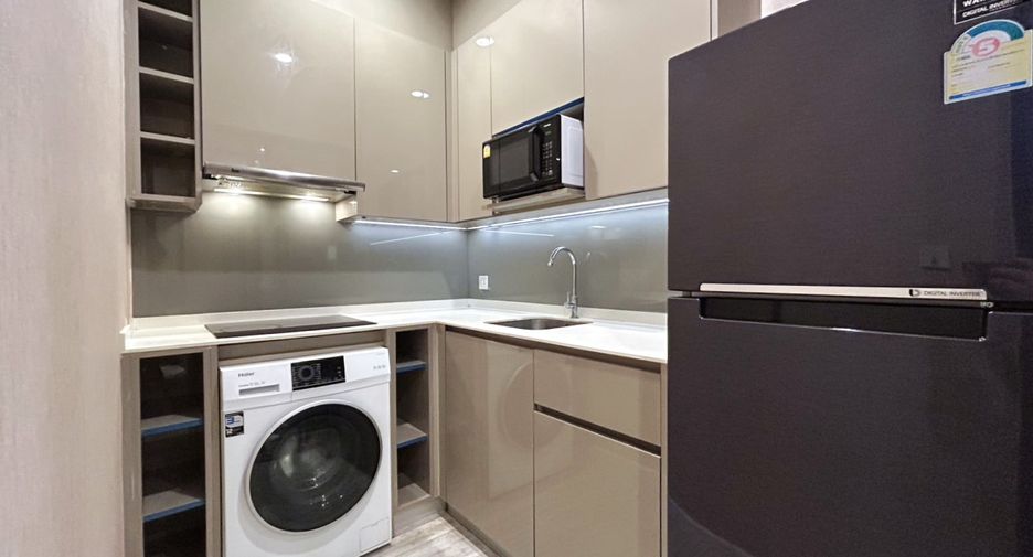 For rent 2 bedrooms condo in Bang Na, Bangkok