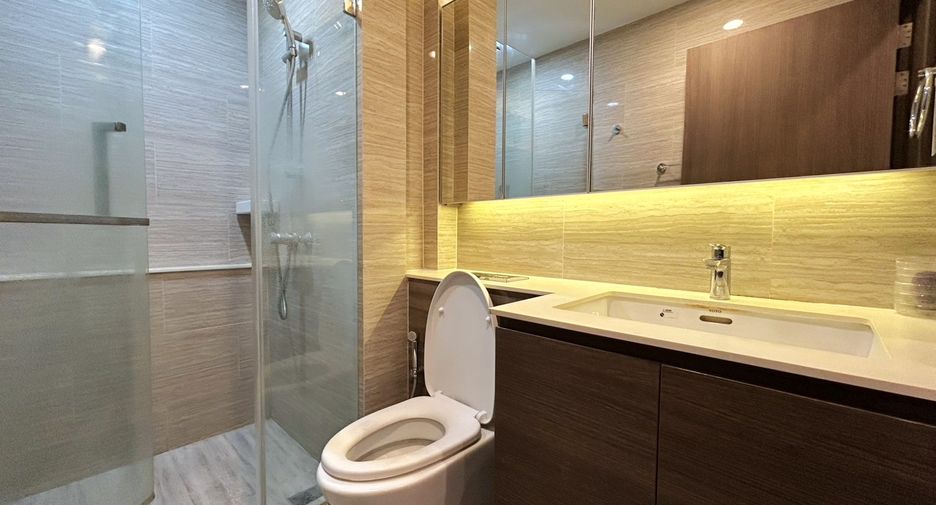 For rent 2 bedrooms condo in Bang Na, Bangkok