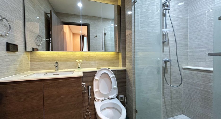 For rent 2 bedrooms condo in Bang Na, Bangkok