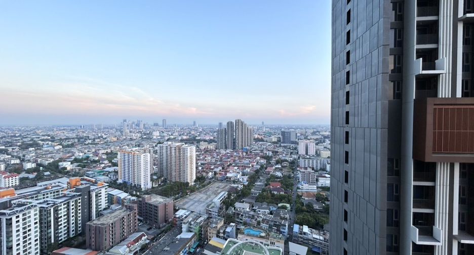For rent 2 bedrooms condo in Bang Na, Bangkok