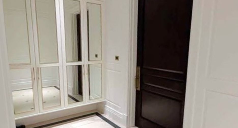 À louer 3 chambres condo à Pathum Wan, Bangkok