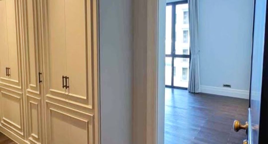 À louer 3 chambres condo à Pathum Wan, Bangkok