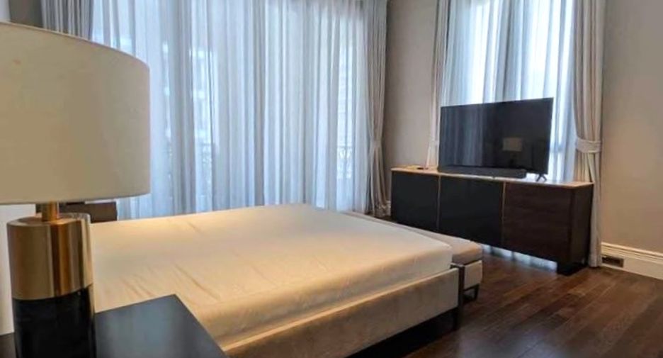 À louer 3 chambres condo à Pathum Wan, Bangkok