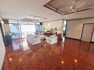 Wohnung zur Miete mit 3 Zimmer in Watthana, Bangkok