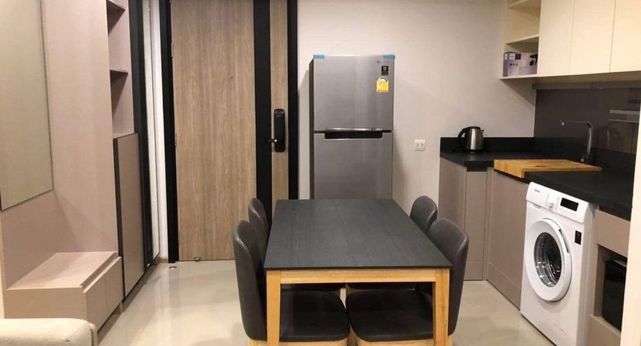For rent 2 bedrooms condo in Khlong Toei, Bangkok